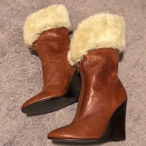 Woman’s size 8 Jessica Simpson Boots with faux fur